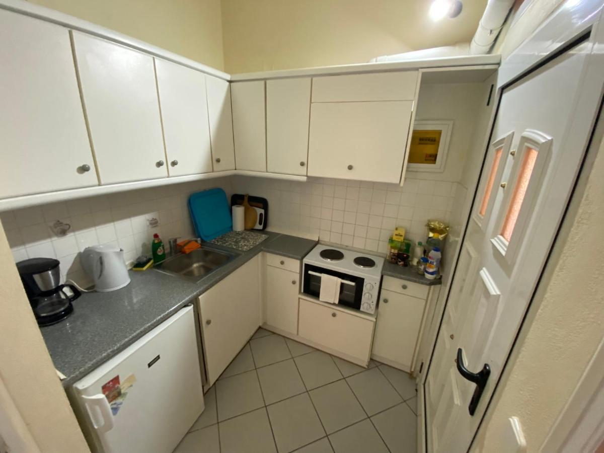 Papadatos Apts With Amazing View - 5Mins From The Beach Kontogialos Bagian luar foto