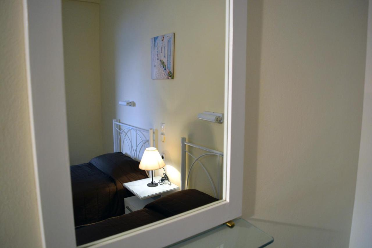 Papadatos Apts With Amazing View - 5Mins From The Beach Kontogialos Bagian luar foto
