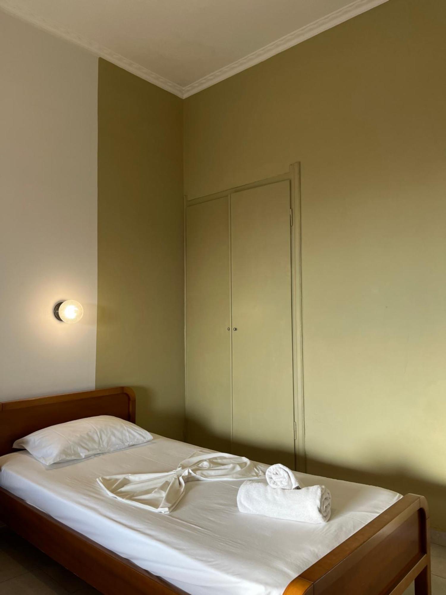 Papadatos Apts With Amazing View - 5Mins From The Beach Kontogialos Bagian luar foto