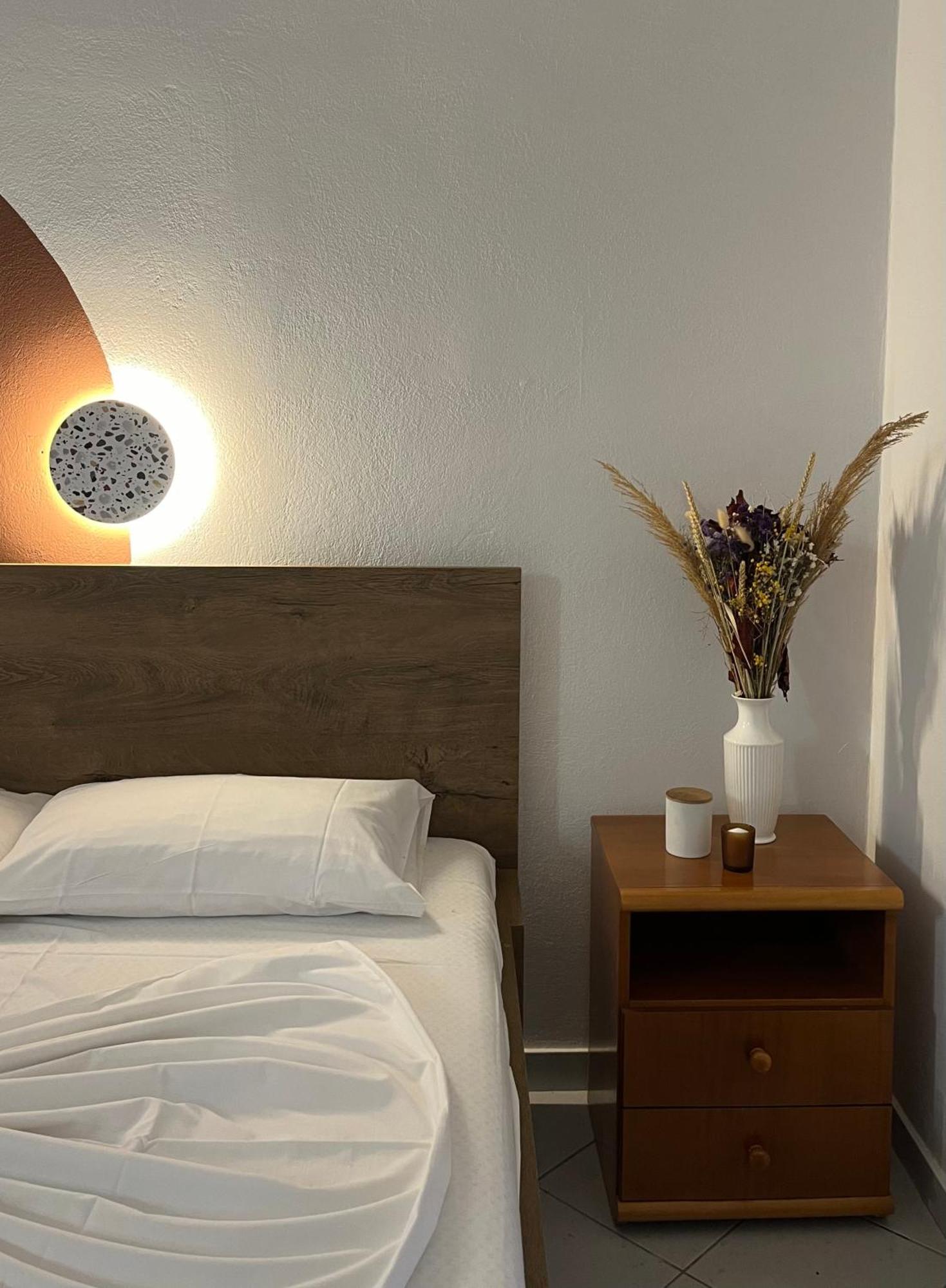 Papadatos Apts With Amazing View - 5Mins From The Beach Kontogialos Bagian luar foto