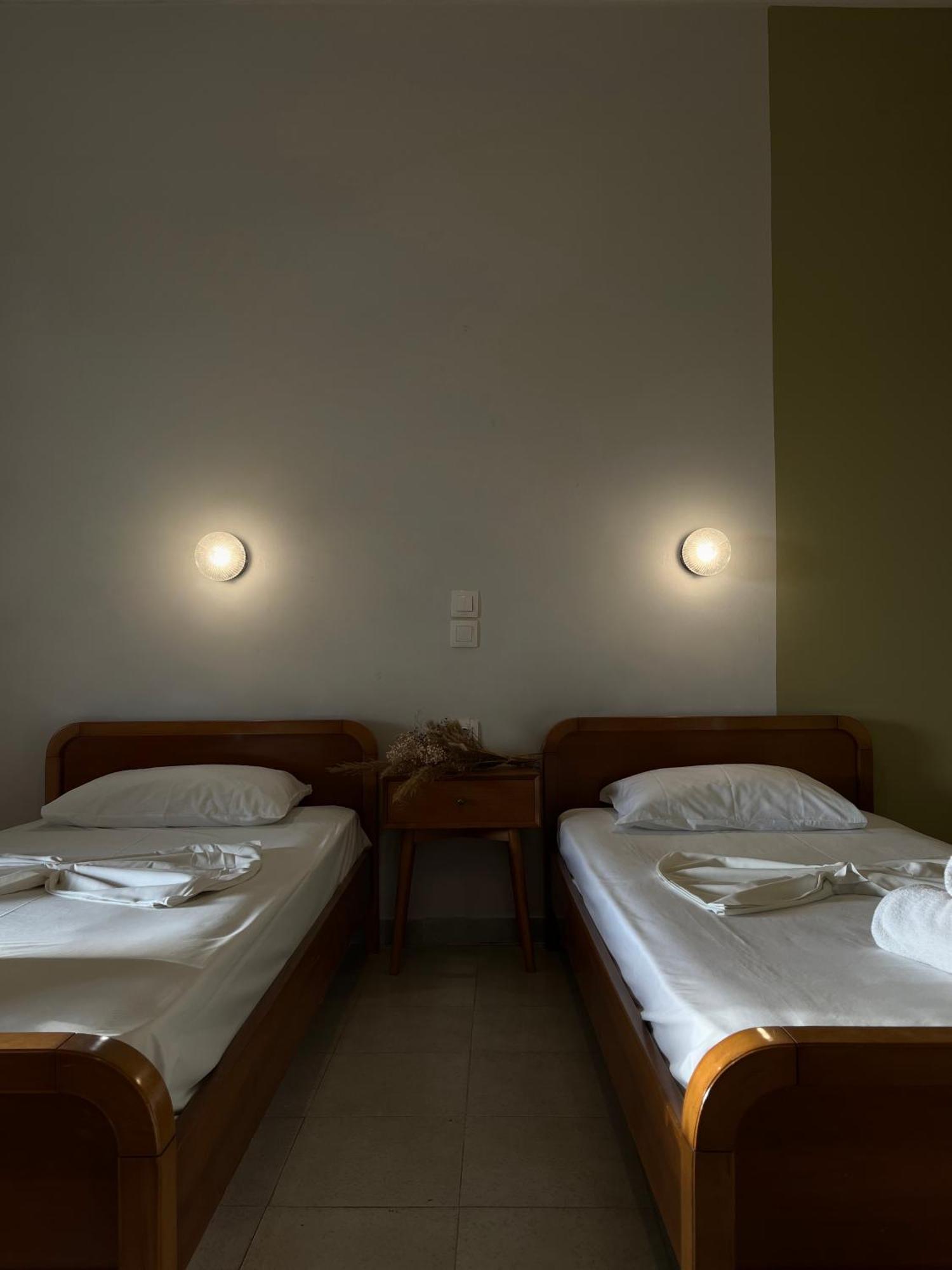 Papadatos Apts With Amazing View - 5Mins From The Beach Kontogialos Bagian luar foto