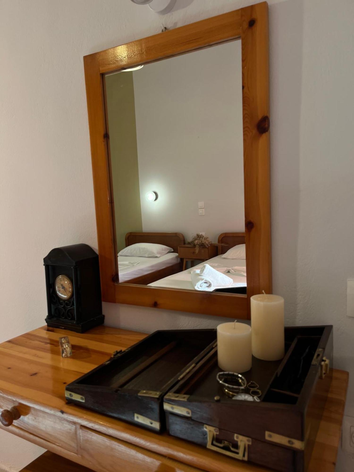 Papadatos Apts With Amazing View - 5Mins From The Beach Kontogialos Bagian luar foto