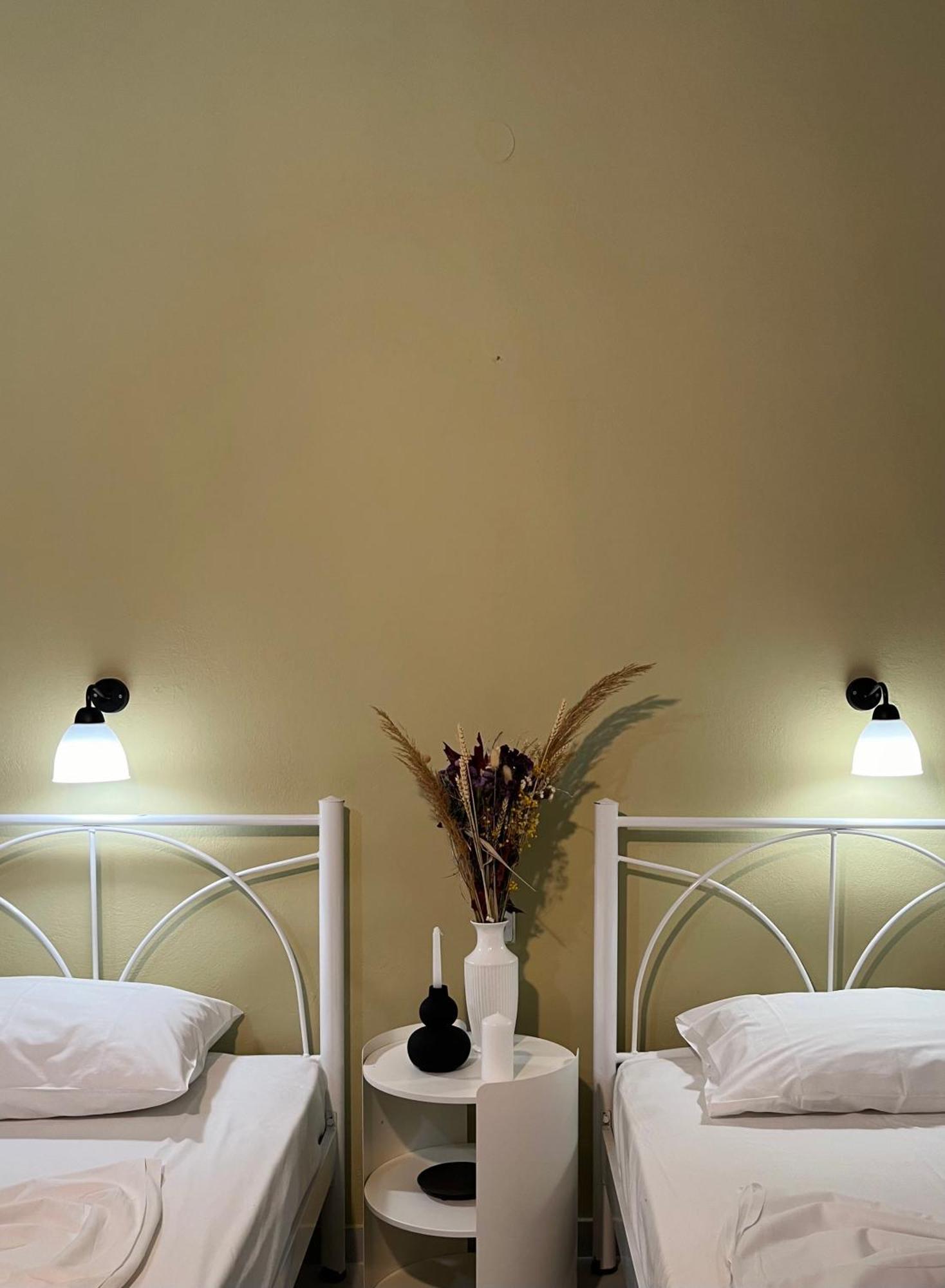 Papadatos Apts With Amazing View - 5Mins From The Beach Kontogialos Bagian luar foto