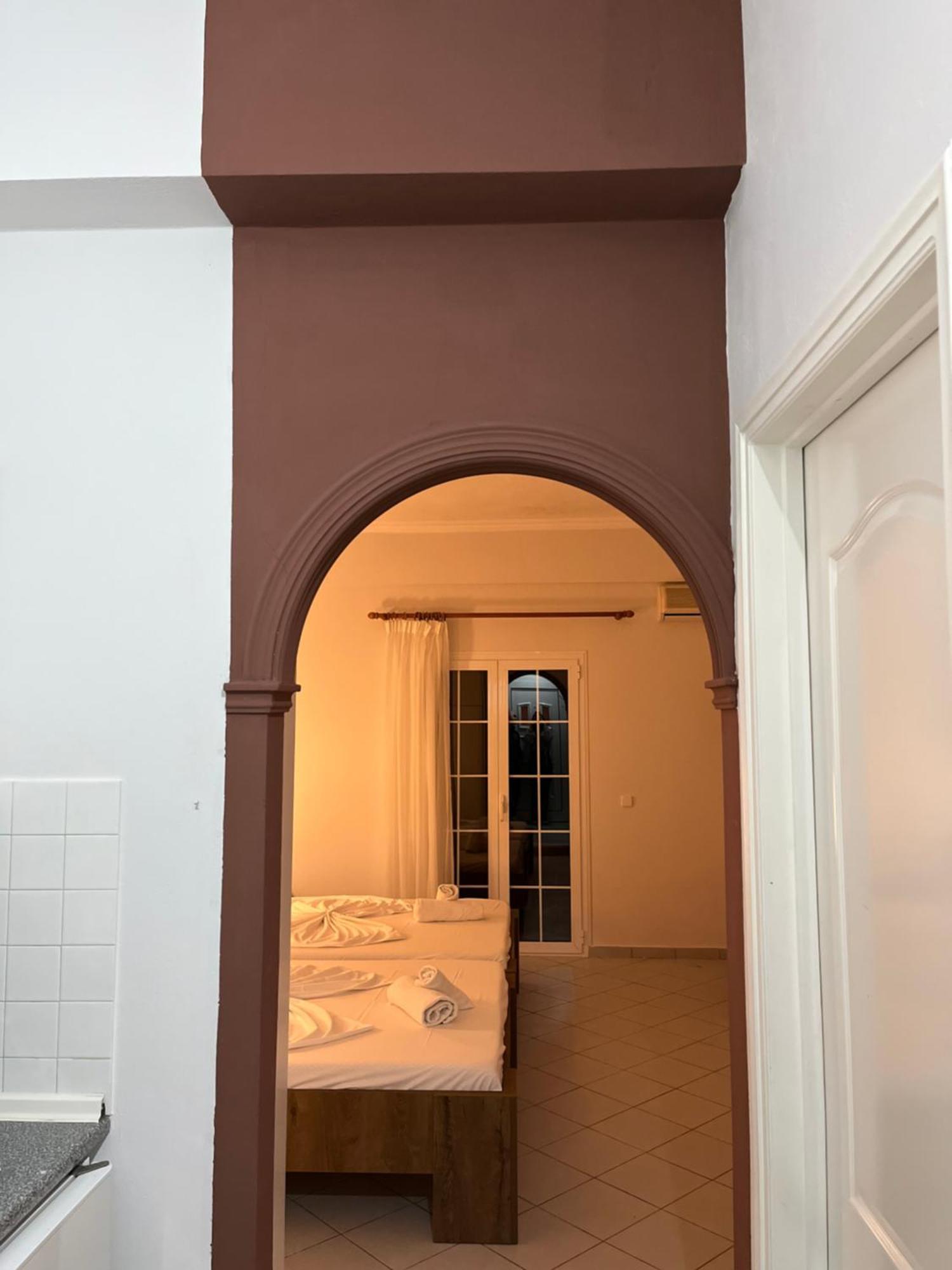 Papadatos Apts With Amazing View - 5Mins From The Beach Kontogialos Bagian luar foto