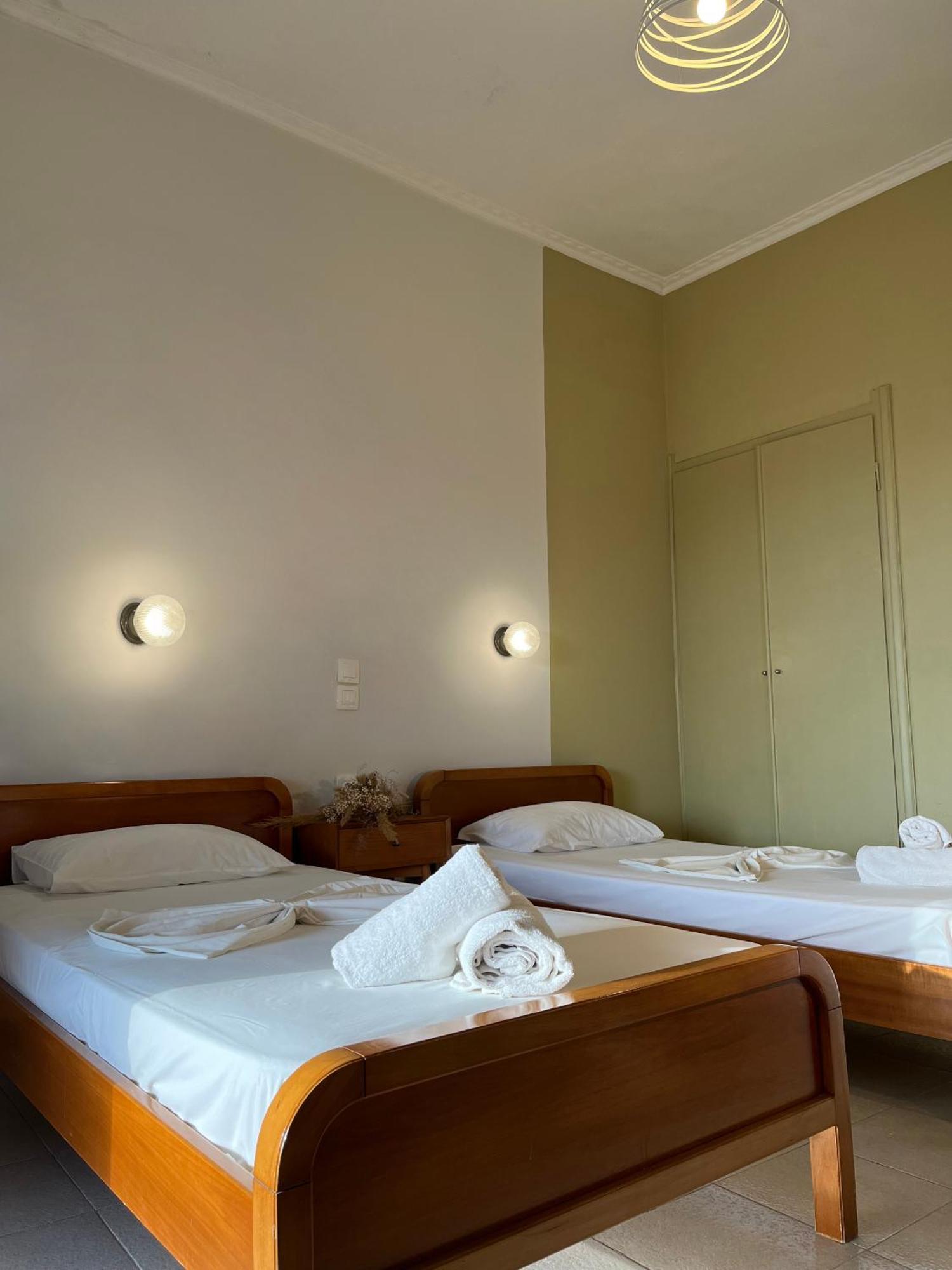 Papadatos Apts With Amazing View - 5Mins From The Beach Kontogialos Bagian luar foto